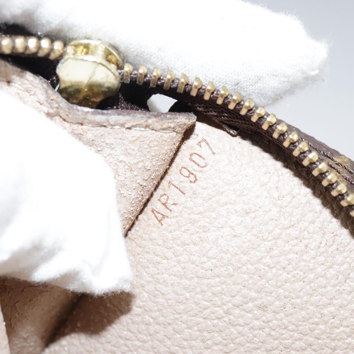 LOUIS VUITTON Monogram Bucket PM Accessory Pouch LV 108715