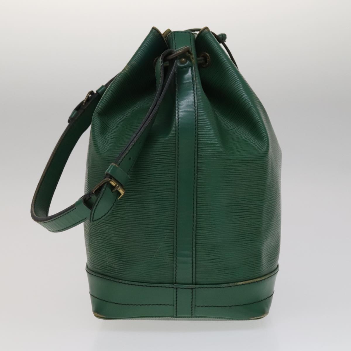 LOUIS VUITTON Epi Noe Shoulder Bag Vintage Green M44004 LV 108729