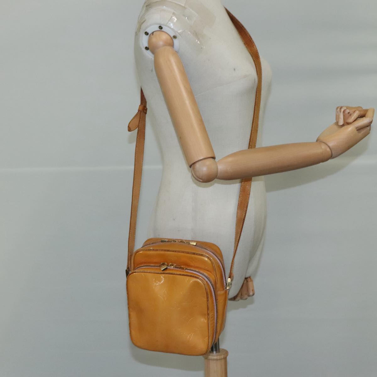 LOUIS VUITTON Monogram Vernis Wooster Bag Marshmallow Pink M91037 108864