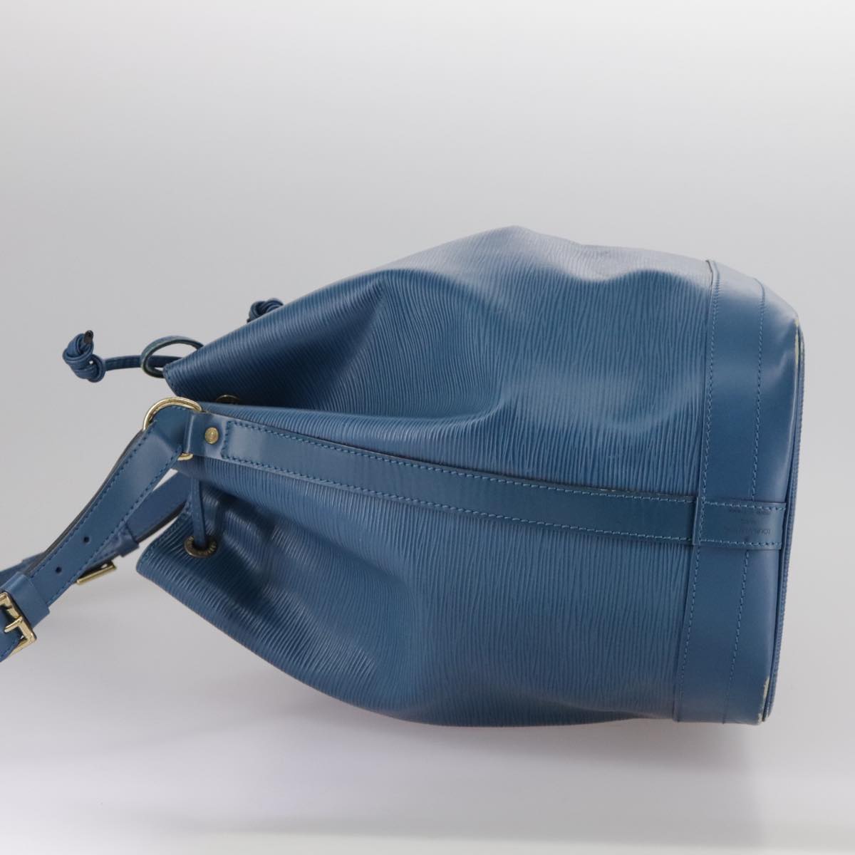 LOUIS VUITTON Epi Noe Shoulder Bag Toledo Blue M44005 LV 108870