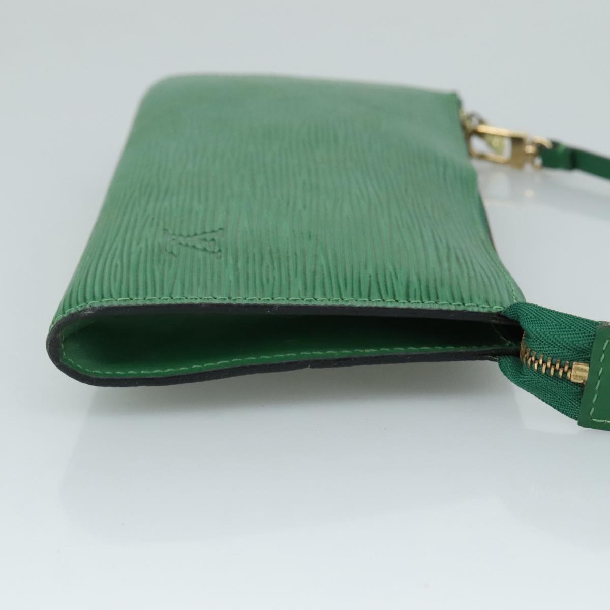 LOUIS VUITTON Epi Pochette Accessoires Pouch Green M52984 LV 108967