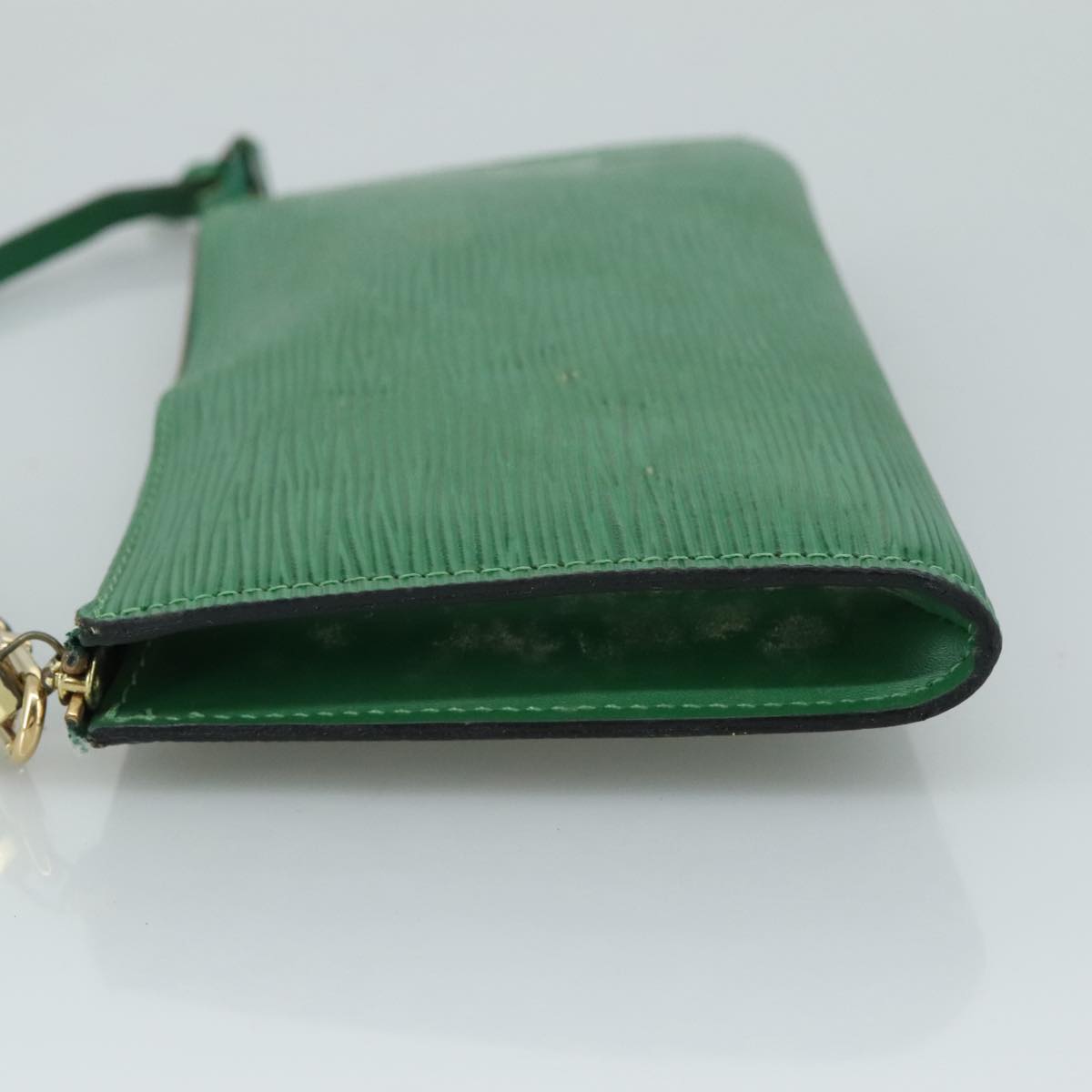 LOUIS VUITTON Epi Pochette Accessoires Pouch Green M52984 LV 108967