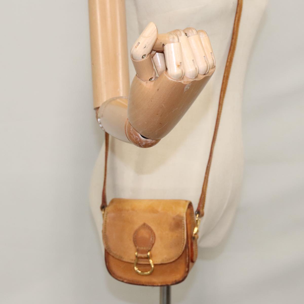 LOUIS VUITTON Nomad Bebe Saint Cloud Shoulder Bag Leather Beige LV 109371
