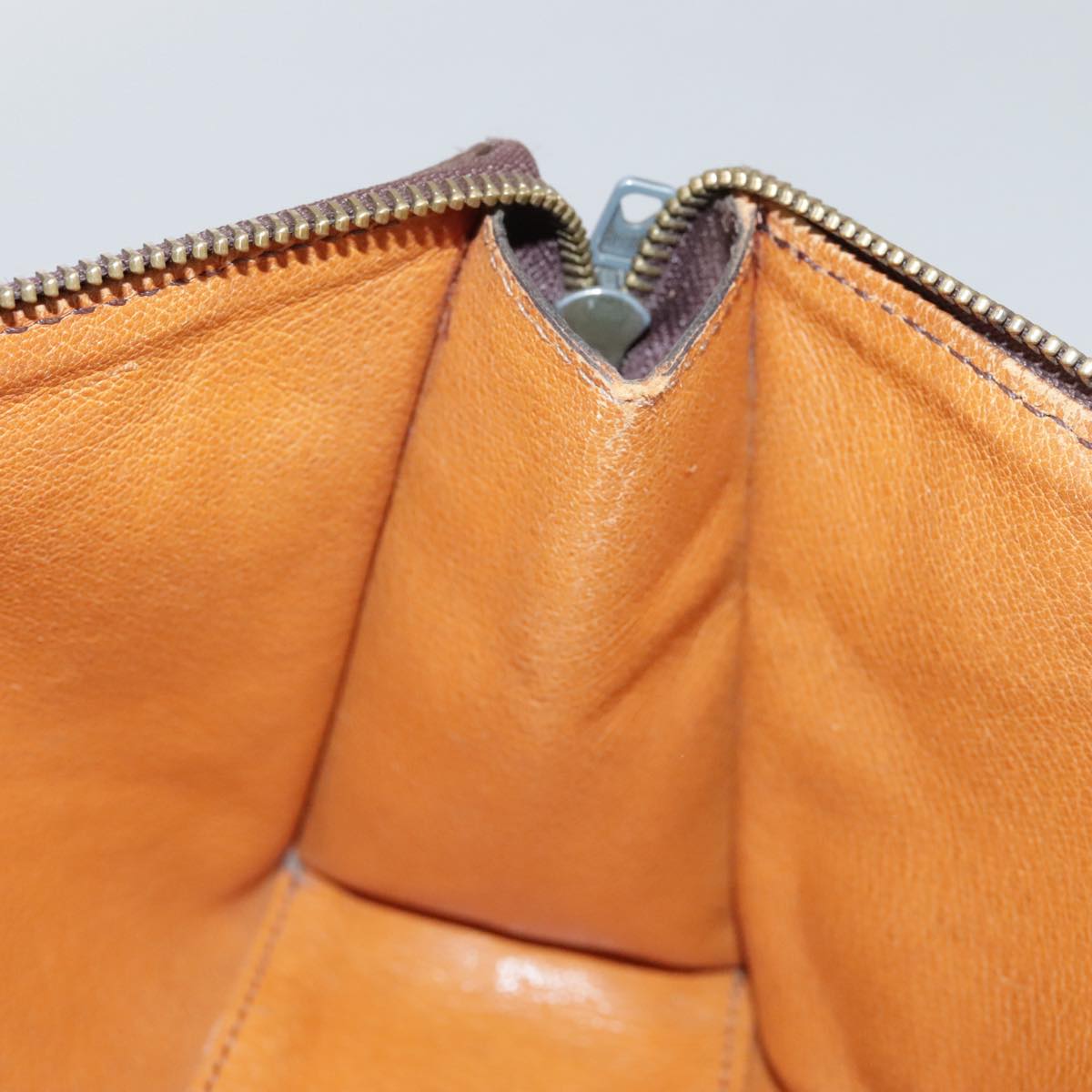 LOUIS VUITTON Monogram Sac tri-angle Hand Bag Vintage M51360 LV 109453