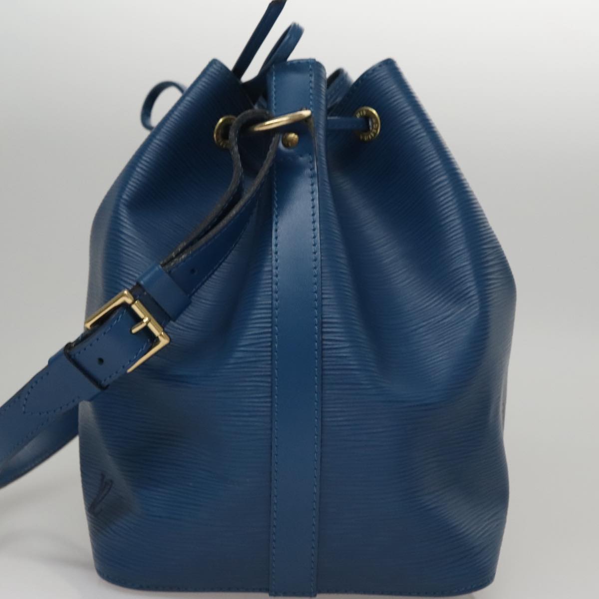 LOUIS VUITTON Epi Petit Noe Shoulder Bag Blue M44105 LV 109483