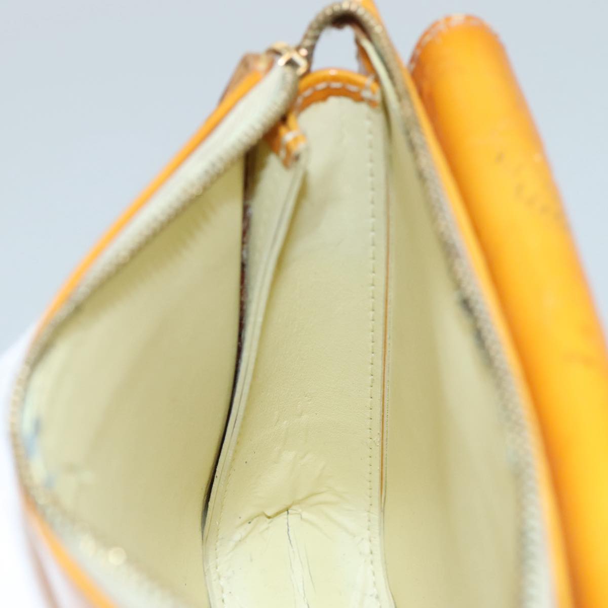 LOUIS VUITTON Monogram Vernis Motto Pouch Lime Yellow M91059 LV 109764