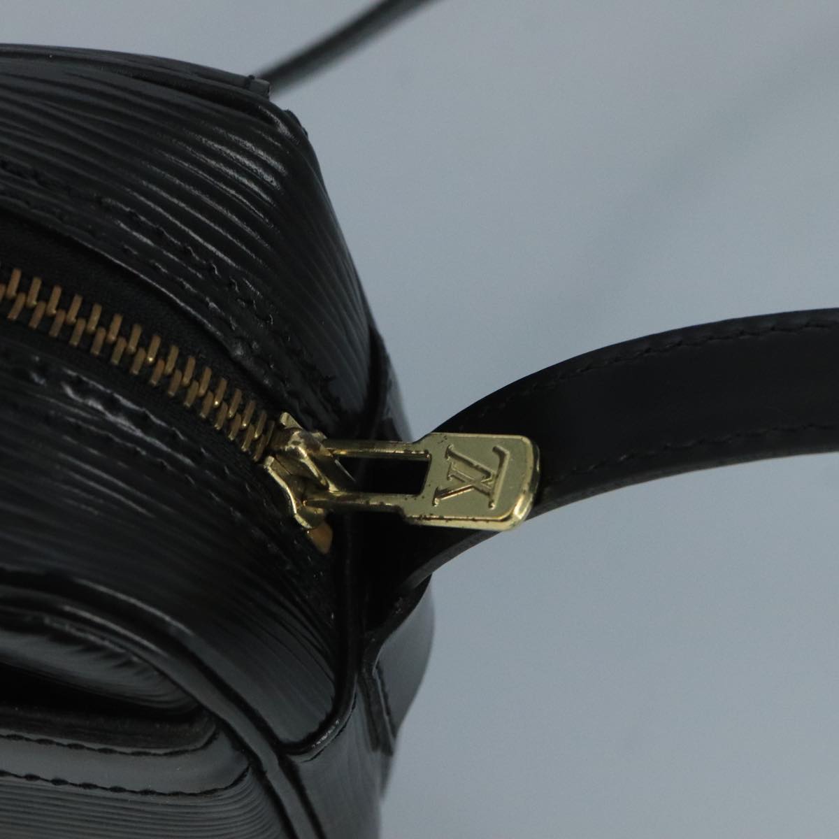 LOUIS VUITTON Epi Jeune Fille MM Shoulder Bag Black M52152 LV 109766
