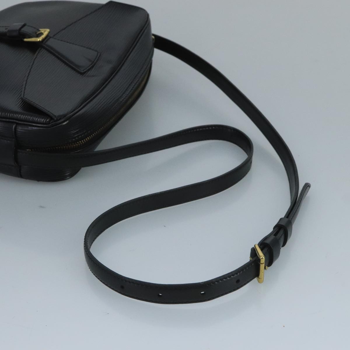 LOUIS VUITTON Epi Jeune Fille MM Shoulder Bag Black M52152 LV 109766