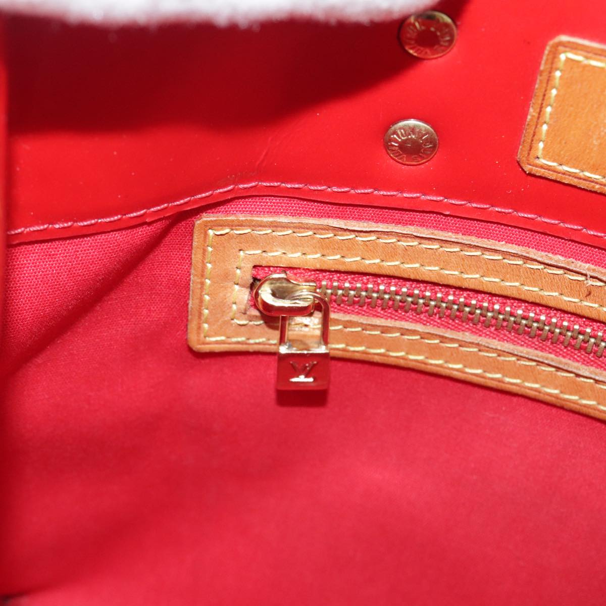 LOUIS VUITTON Monogram Vernis Reade PM Hand Bag Red Rouge M91088 LV 109846