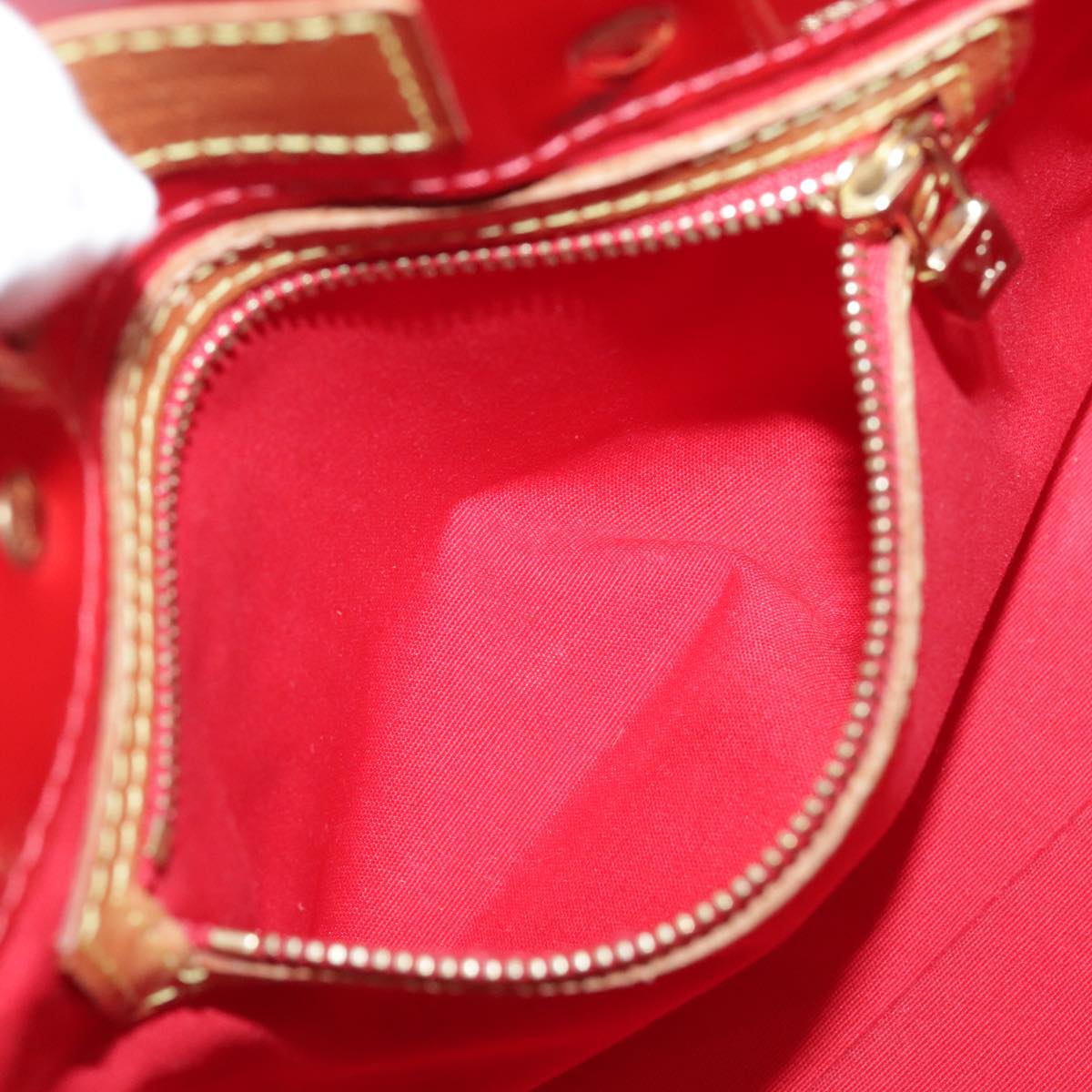 LOUIS VUITTON Monogram Vernis Reade PM Hand Bag Red Rouge M91088 LV 109846