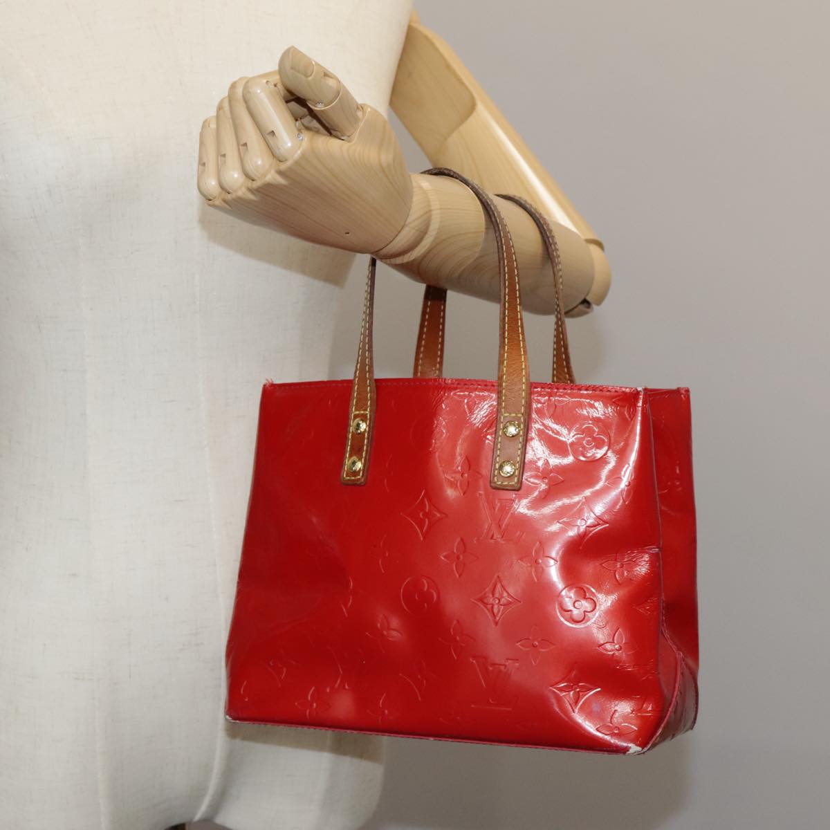 LOUIS VUITTON Monogram Vernis Reade PM Hand Bag Red Rouge M91088 LV 109846