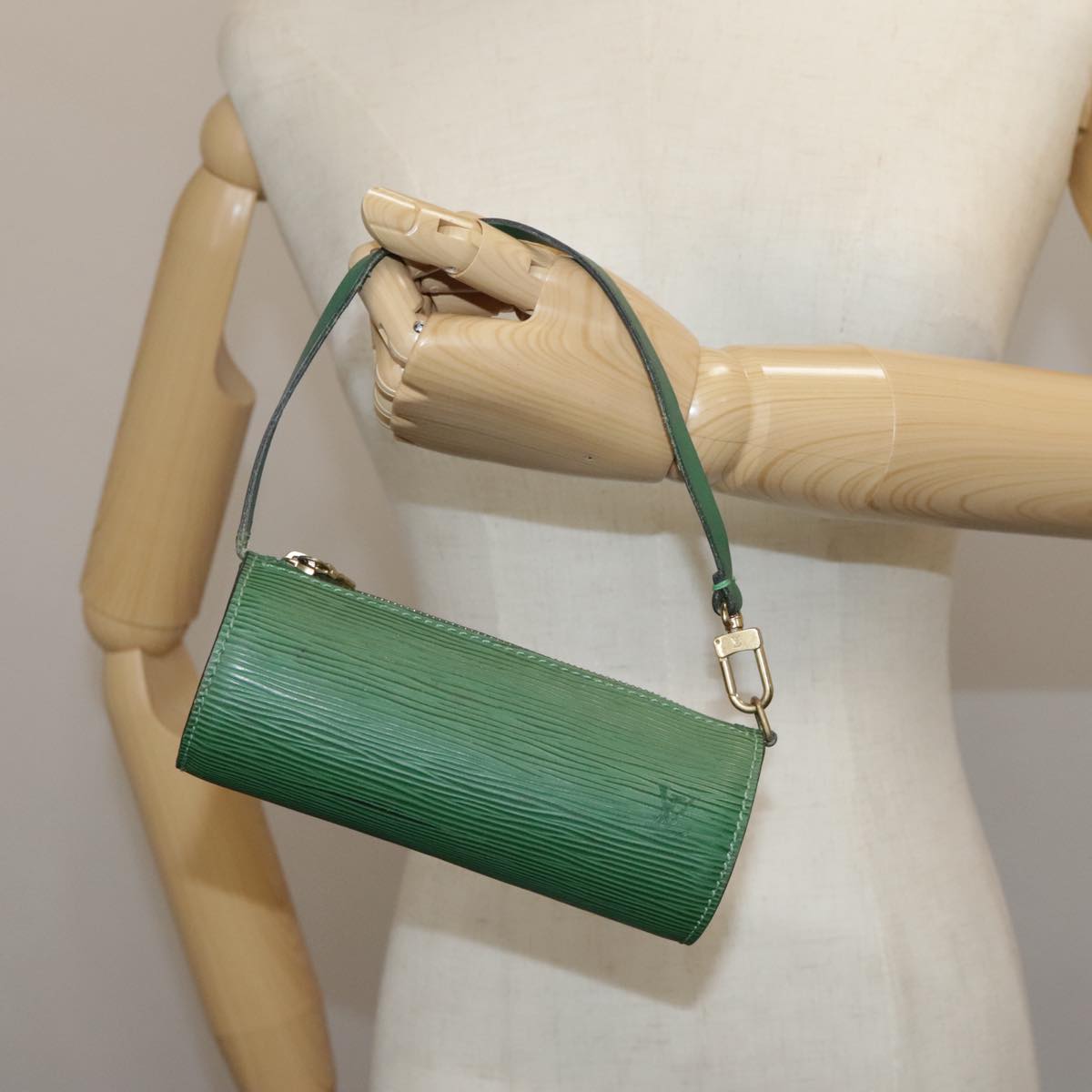LOUIS VUITTON Epi Soufflot Pouch Green LV 109868