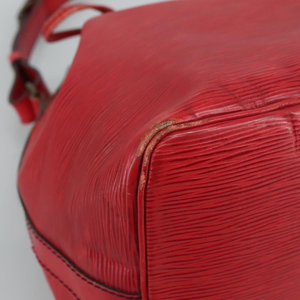LOUIS VUITTON Epi Petit Noe Shoulder Bag Red M44107 LV 109921