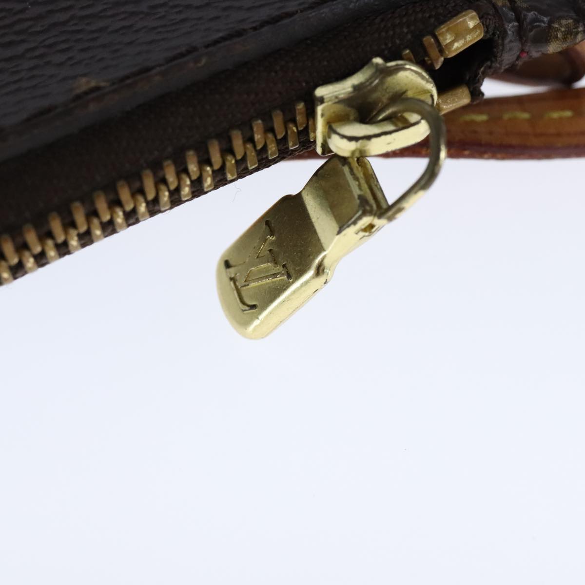 LOUIS VUITTON Monogram Neverfull MM Pouch Accessory Pouch LV 109951