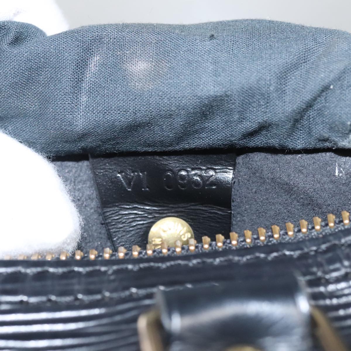 LOUIS VUITTON Epi Speedy 25 Hand Bag Black M43012 LV 109962