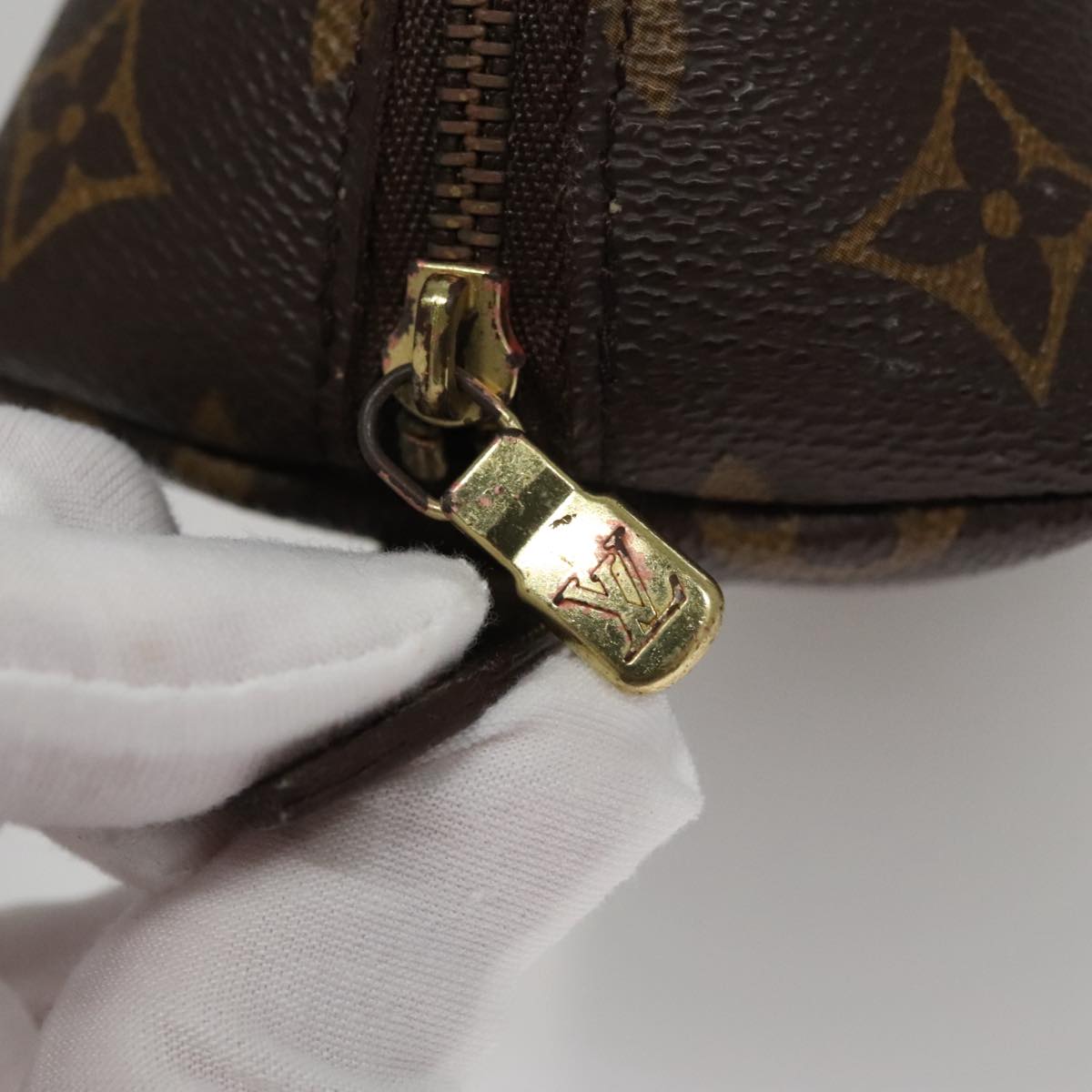 LOUIS VUITTON Monogram Trousse Demi Ronde Cosmetic Pouch M47520 LV 109998