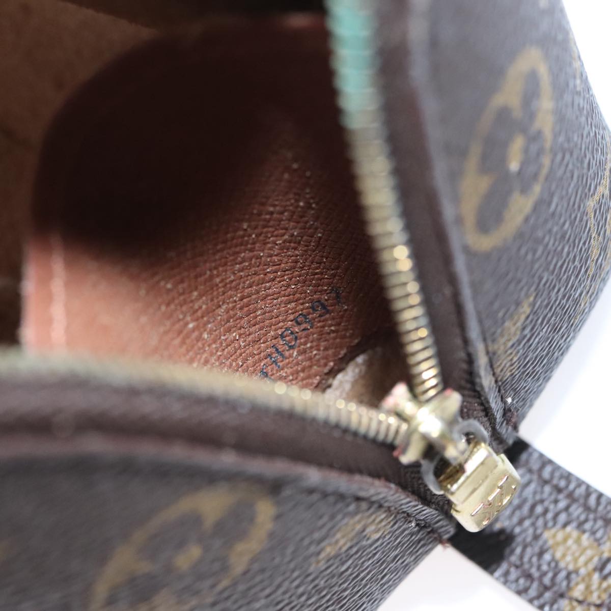 LOUIS VUITTON Monogram Trousse Demi Ronde Cosmetic Pouch M47520 LV 109998
