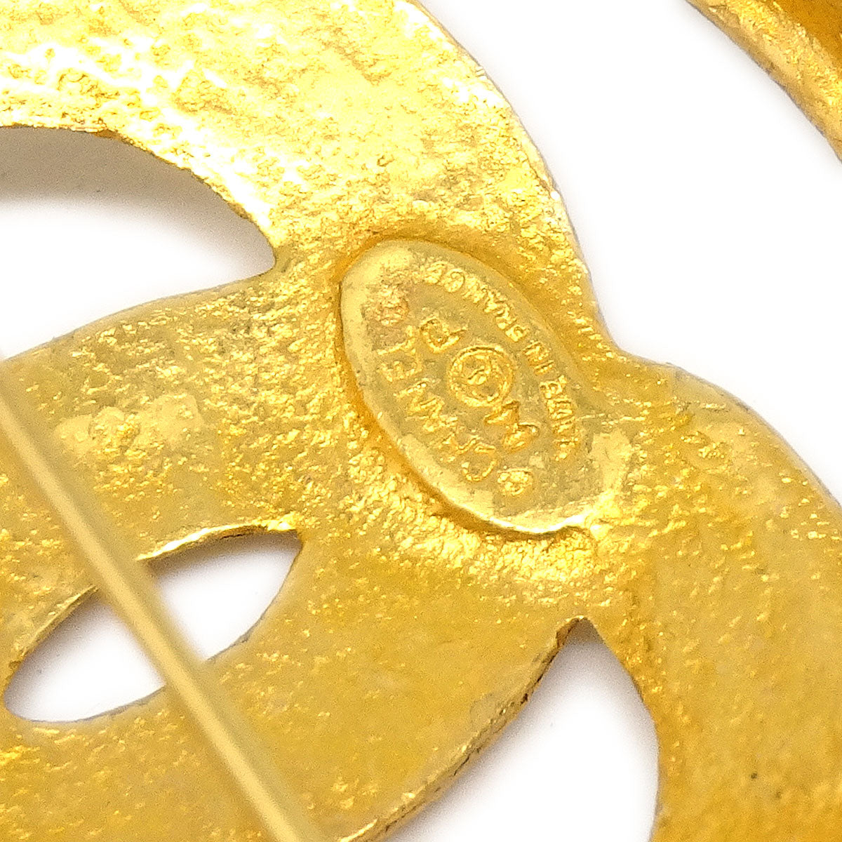Luxury Chanel 1994 CC Spring Border Brooch Large