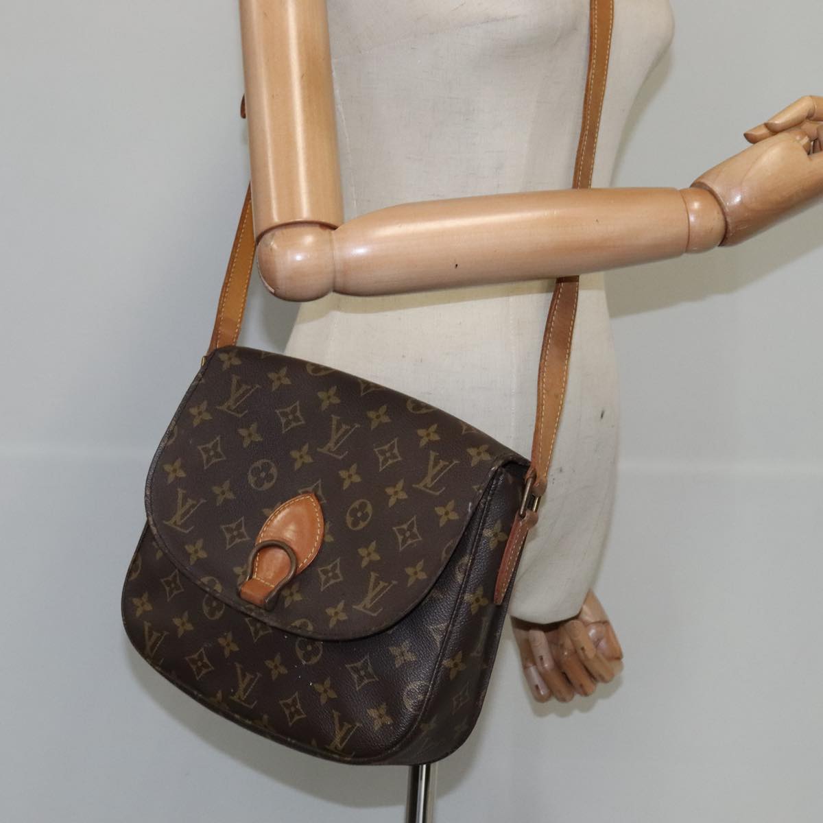 LOUIS VUITTON Monogram Saint Cloud GM Shoulder Bag M51242 LV 110005