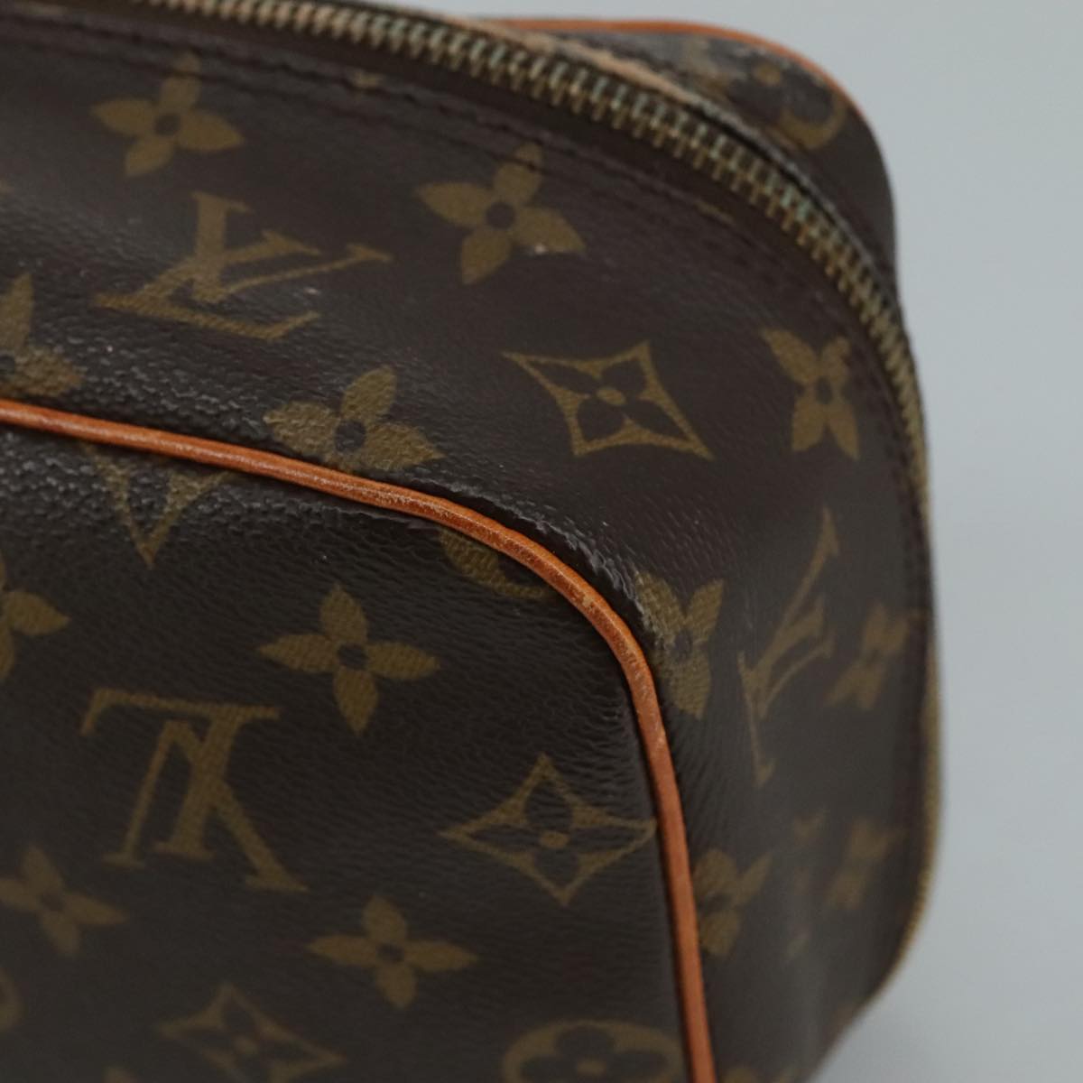 LOUIS VUITTON Monogram Trousse Boite Cosmetic Pouch M47640 LV 110007