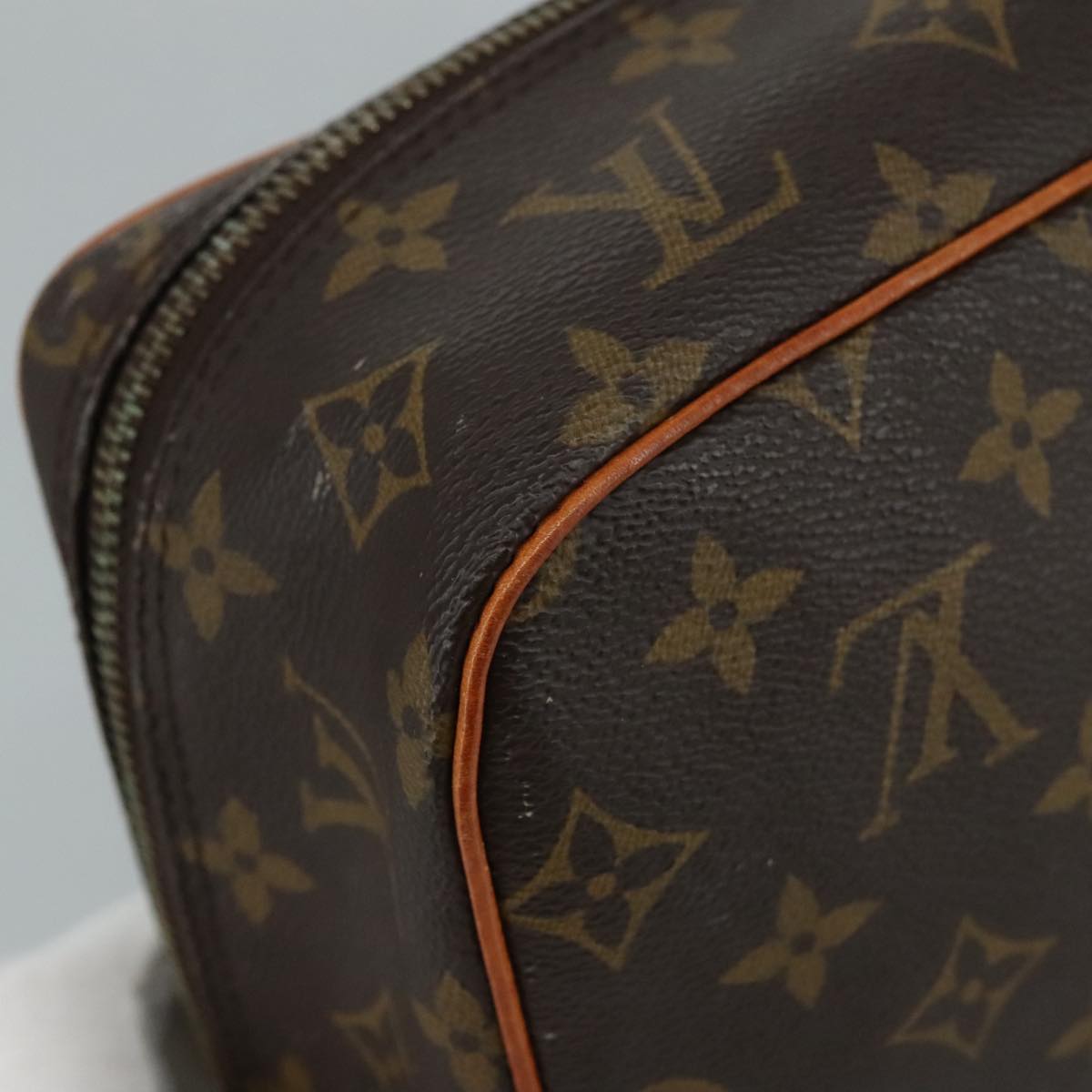 LOUIS VUITTON Monogram Trousse Boite Cosmetic Pouch M47640 LV 110007