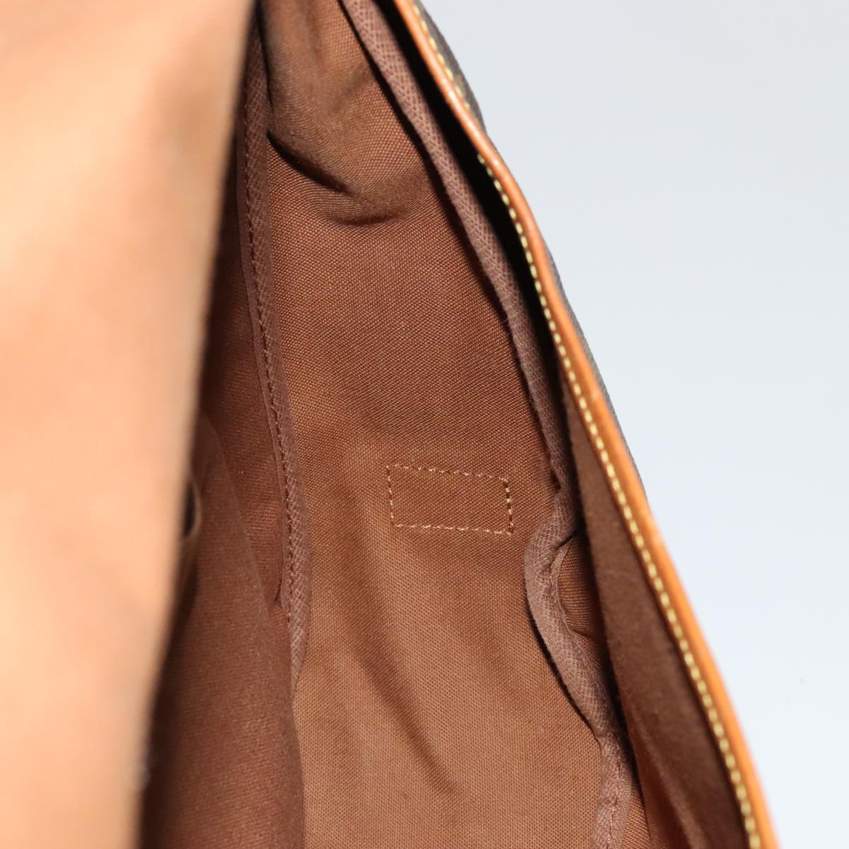 LOUIS VUITTON Monogram Saumur 43 Shoulder Bag M42252 LV 110027