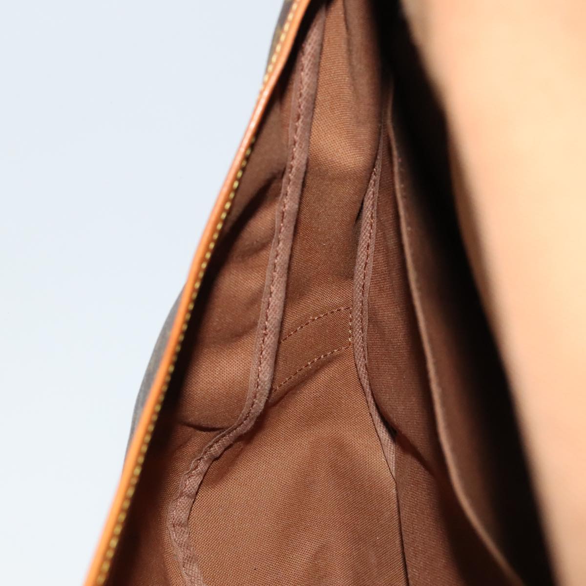 LOUIS VUITTON Monogram Saumur 43 Shoulder Bag M42252 LV 110027