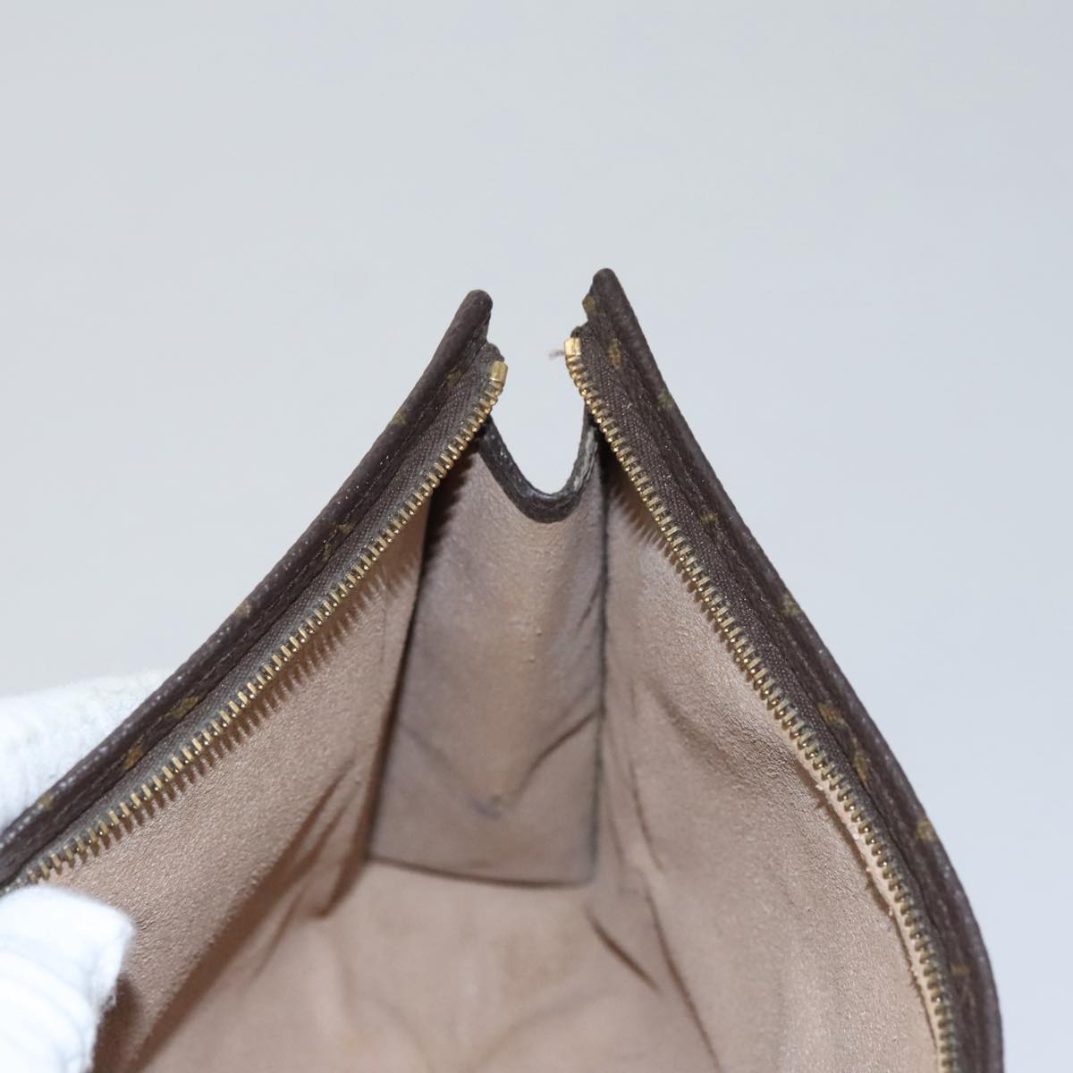 LOUIS VUITTON Monogram Poche Toilette 26 Pouch M47542 LV 110603