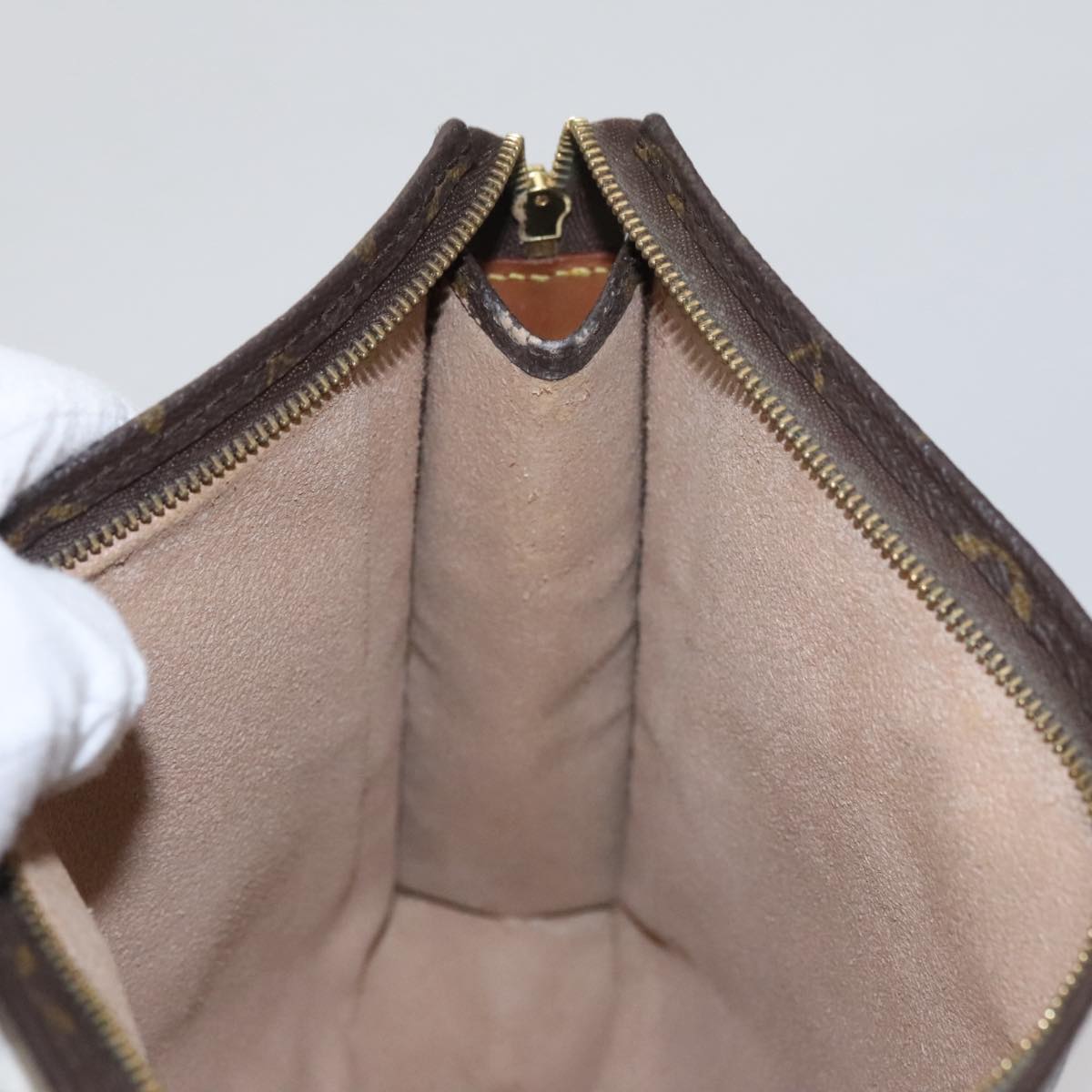 LOUIS VUITTON Monogram Poche Toilette 26 Pouch M47542 LV 110603