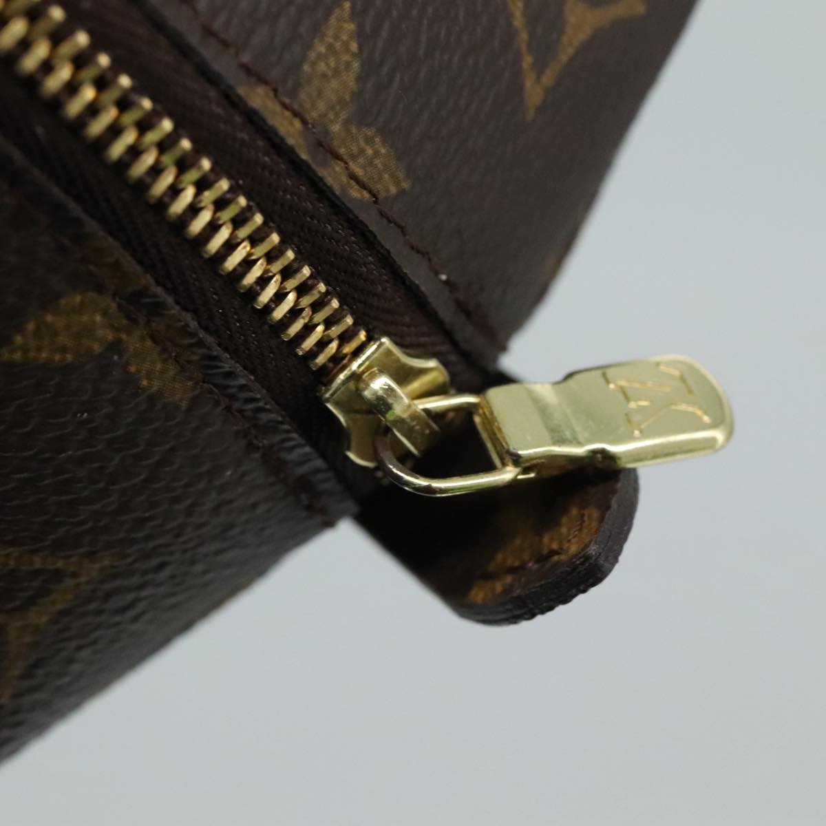 LOUIS VUITTON Monogram Trousse Demi Ronde Cosmetic Pouch M47520 LV 110615