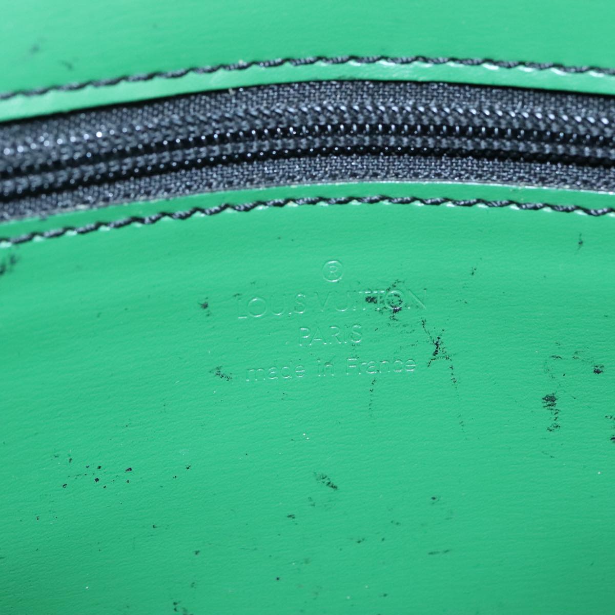 LOUIS VUITTON Epi Pochette Arche Shoulder Bag Green M52574 LV 110655