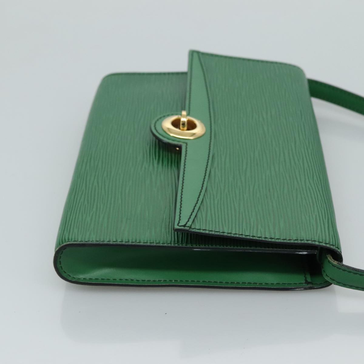 LOUIS VUITTON Epi Pochette Arche Shoulder Bag Green M52574 LV 110655