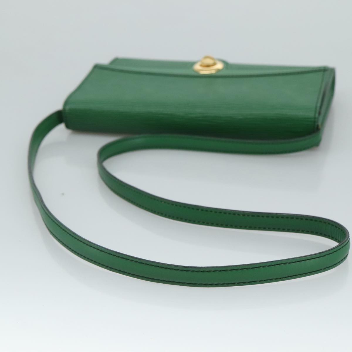 LOUIS VUITTON Epi Pochette Arche Shoulder Bag Green M52574 LV 110655