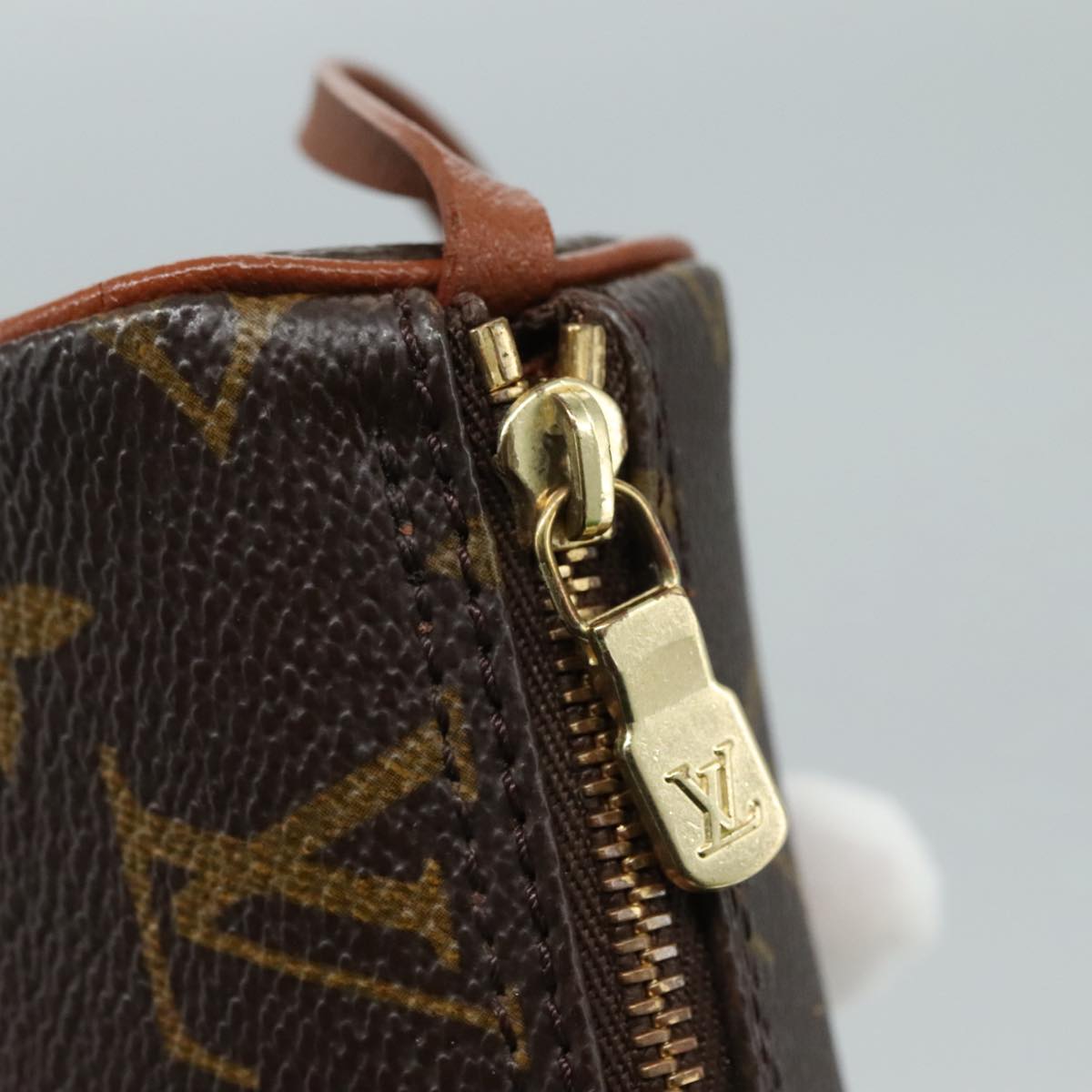 LOUIS VUITTON Monogram Papillon Pouch LV 111000