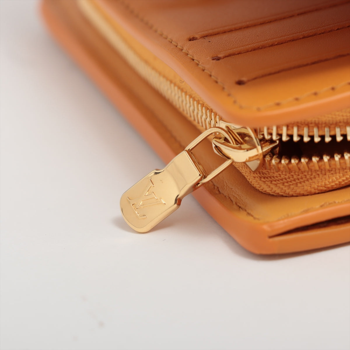 Louis Vuitton LV Broderie Angles Portfolio Clare   Orange Compact Wallet M82523