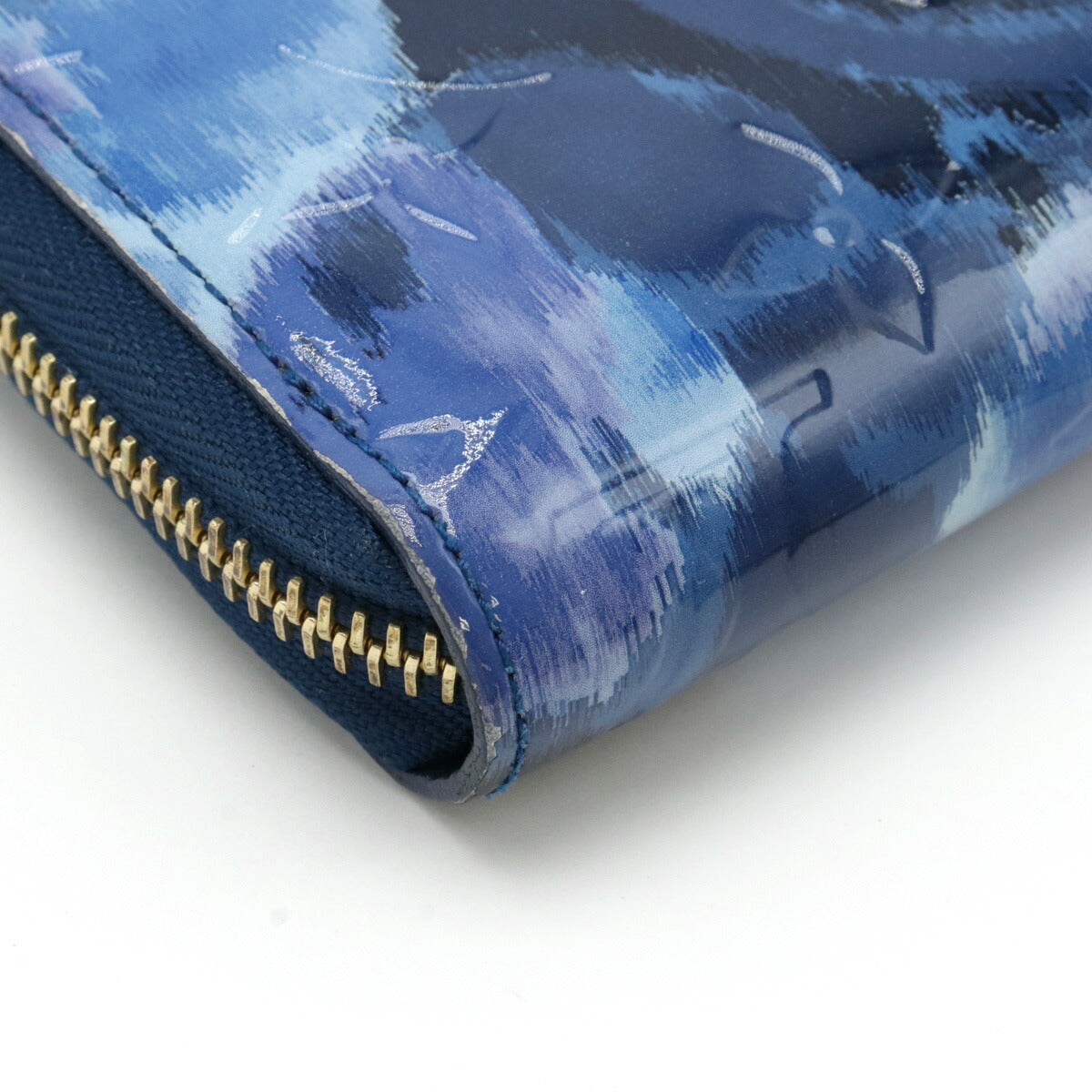 Louis Vuitton Vernis Ikat Flower Zippy Wallet M90018