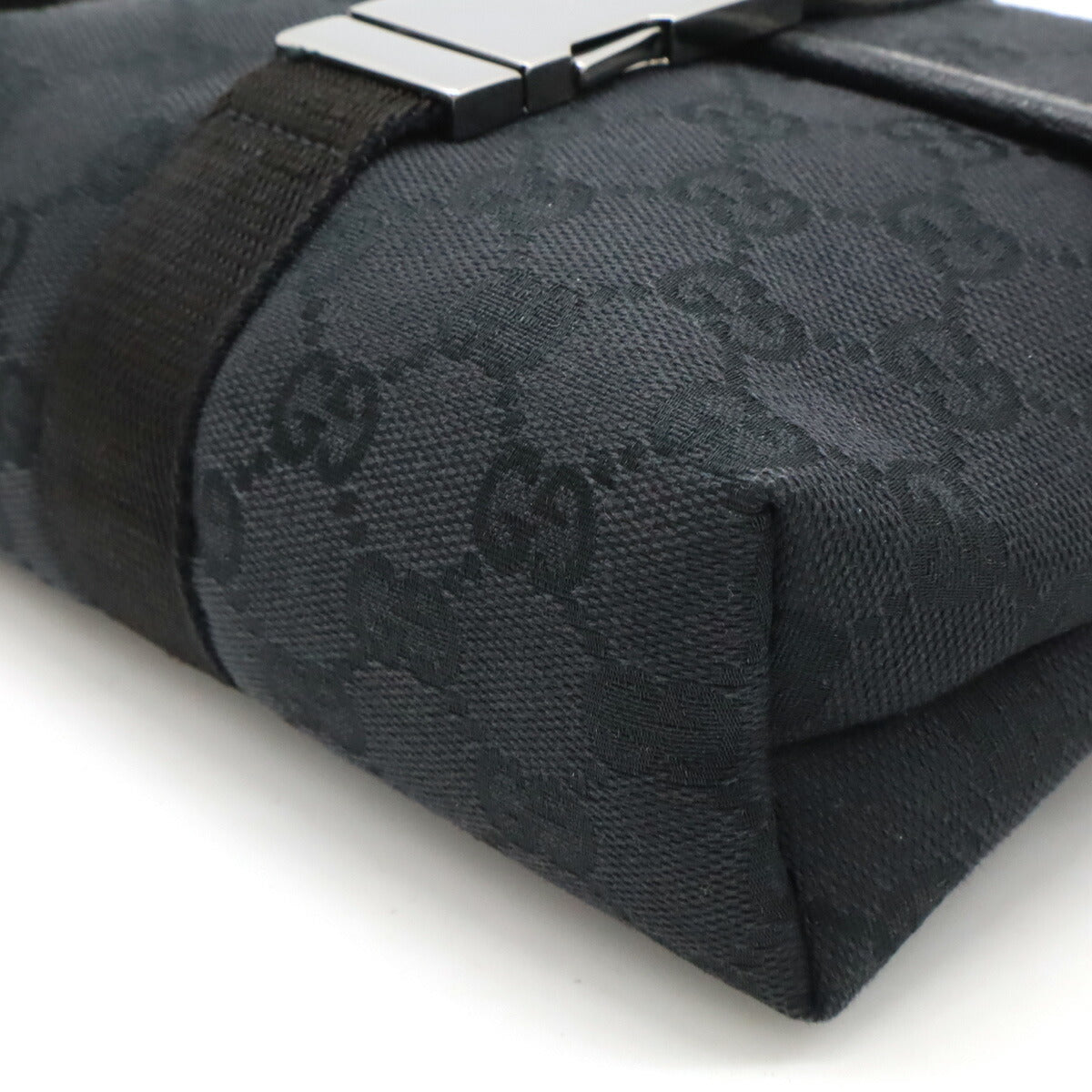 Luxury Gucci Trending 2025 GG Canvas Leather Waist Bag 131236
