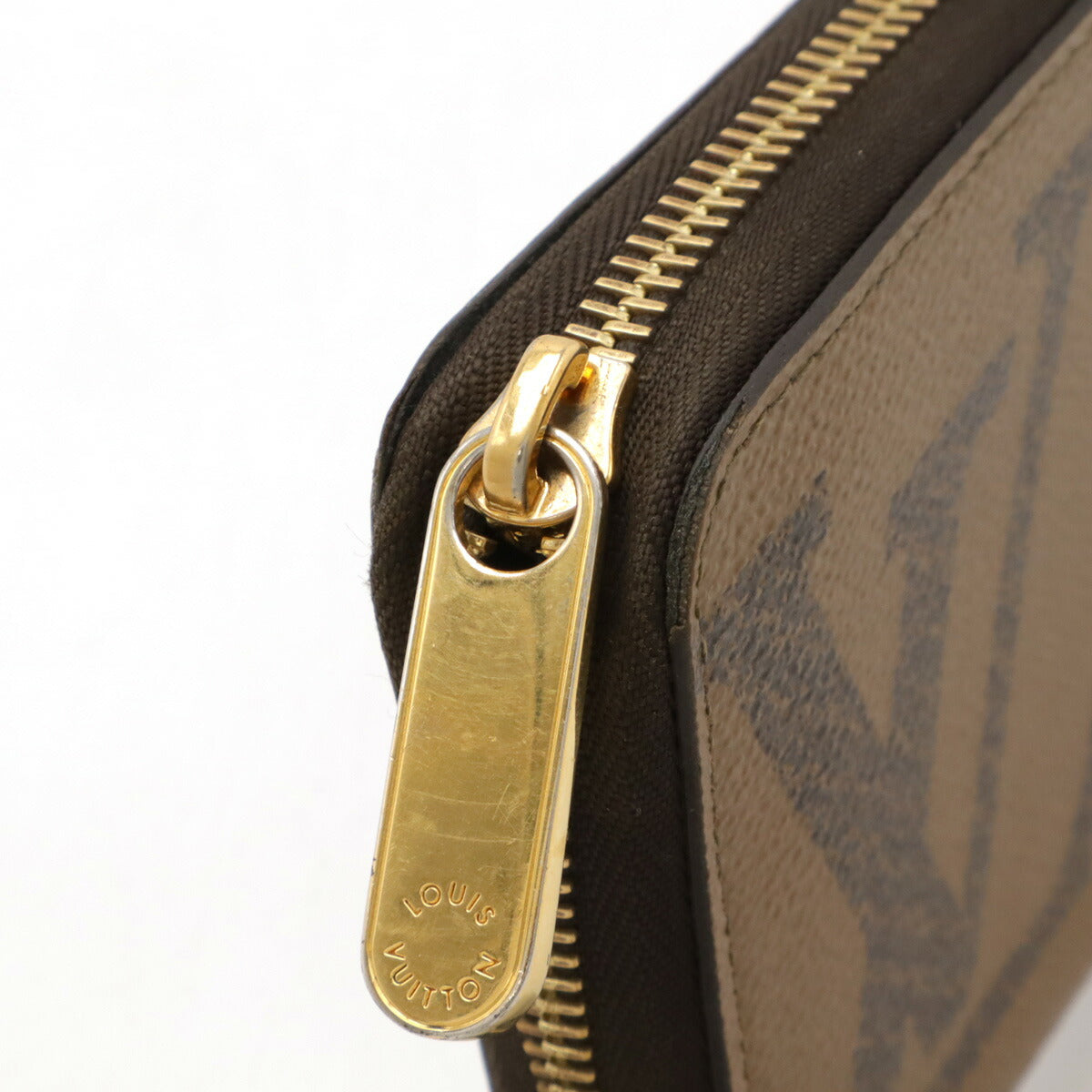 Louis Vuitton Monogram Giant Reverse Zippy Wallet M69353