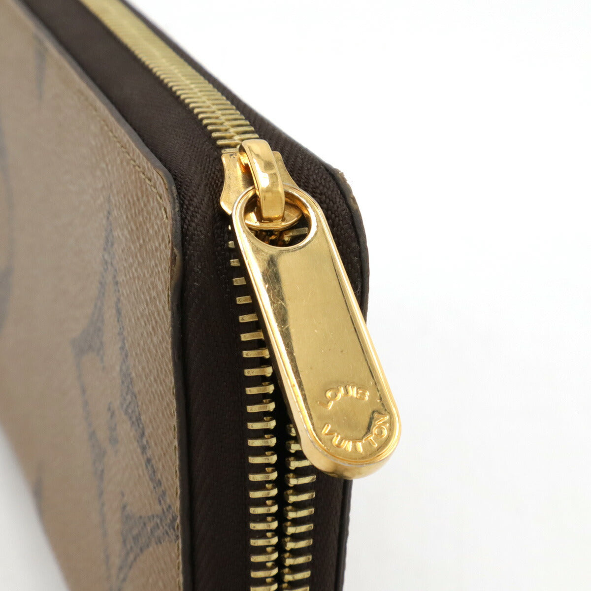 Louis Vuitton Monogram Giant Reverse Zippy Wallet M69353