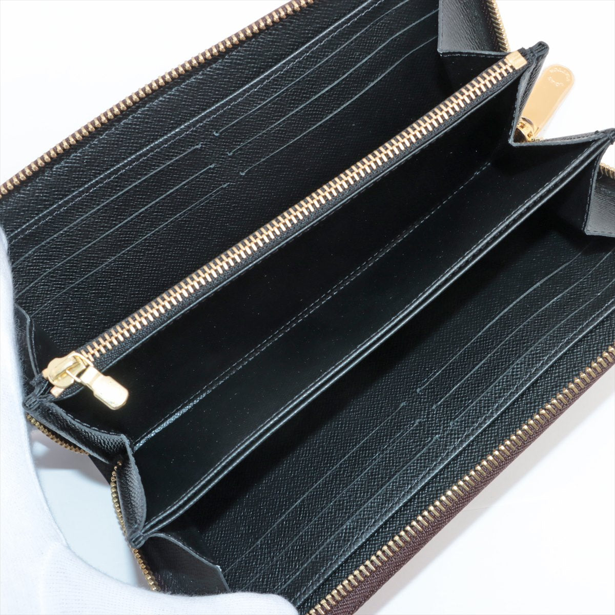 Louis Vuitton Giant Monogram Reverse Zippy Wallet M69353