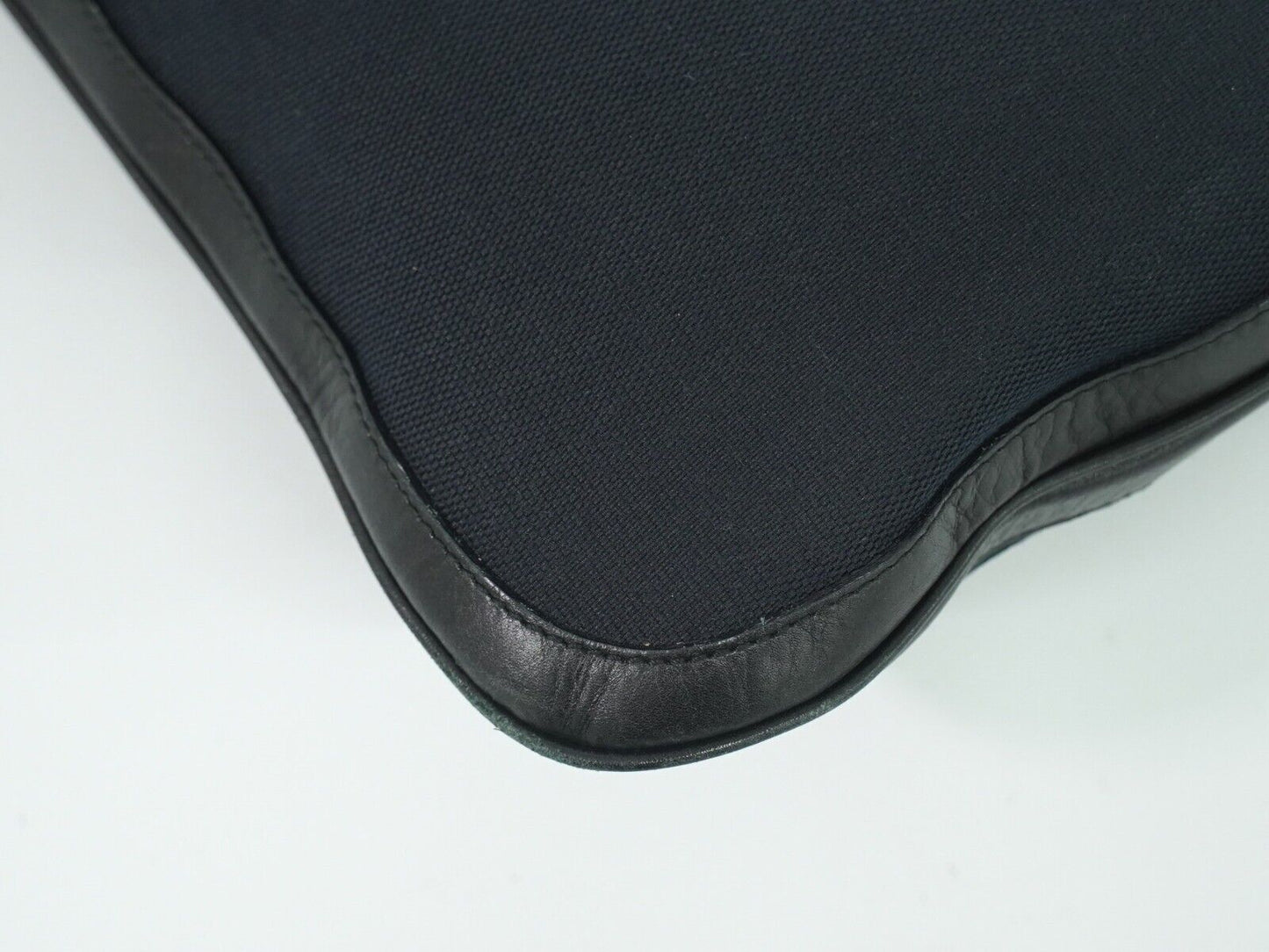 Gucci Jackie  Canvas Shoulder Bag ()