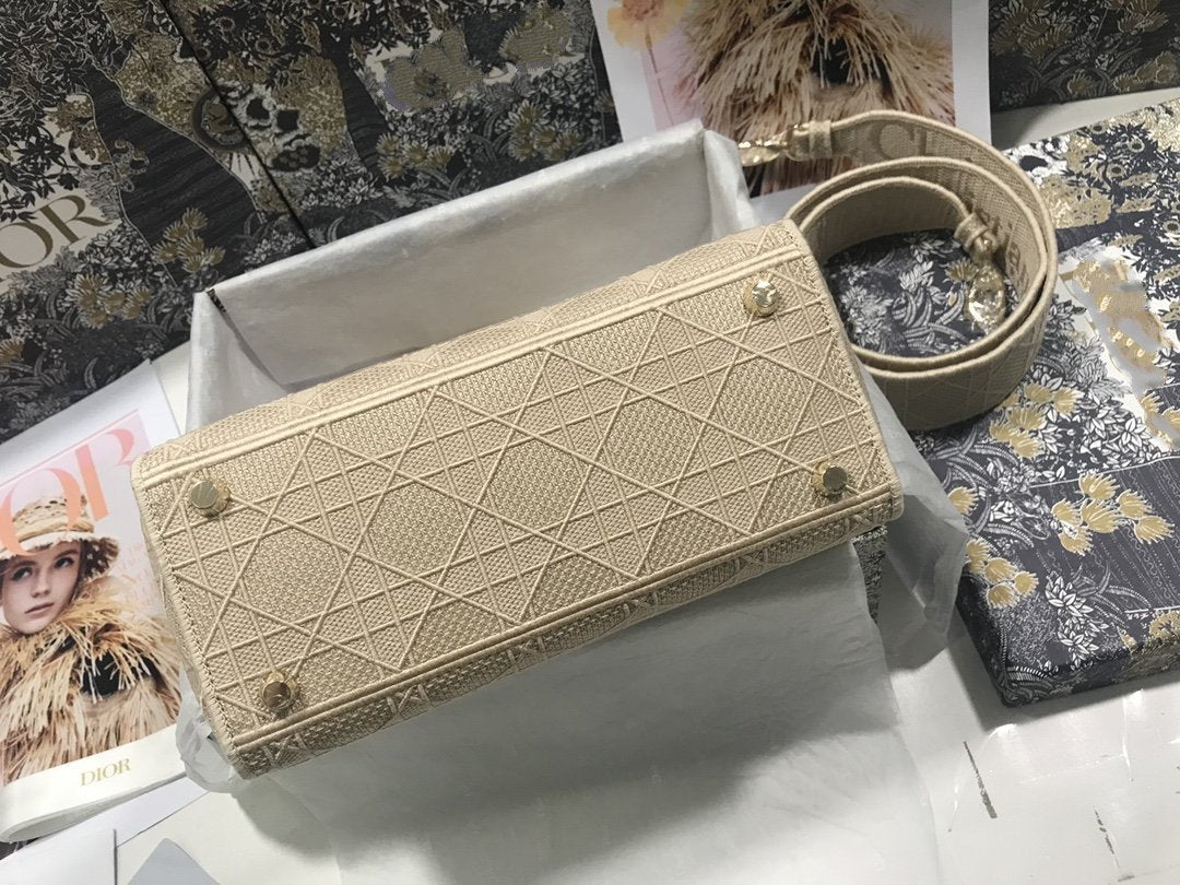 Luxury DiorMEDIUM LADY D-LITE BEIGE CANNAGE EMBROIDERY