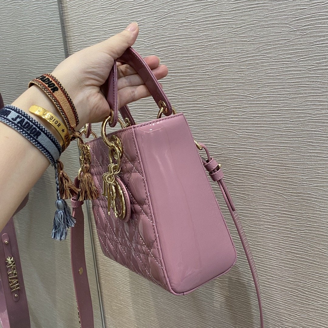 Luxury DiorMEDIUM ULTRAMATTE BAG 20 PINK PATENT CALFSKIN