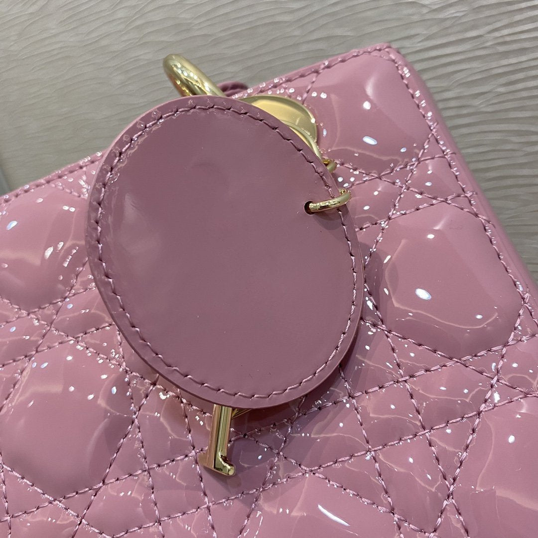 Luxury DiorMEDIUM ULTRAMATTE BAG 20 PINK PATENT CALFSKIN