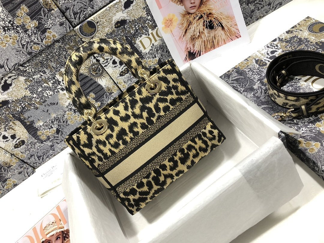 Luxury DiorMEDIUM D-LITE 24 BEIGE MULTICOLOR