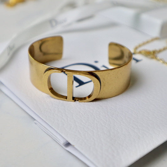 Luxury DiorCUFF BRACELET GOLD