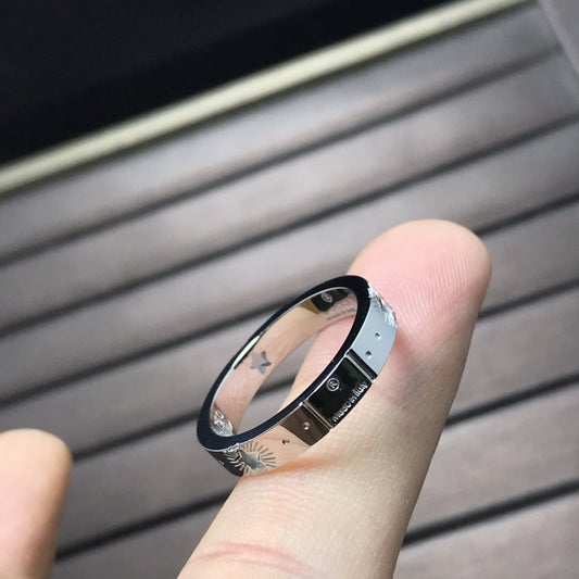 Luxury Gucci ICON RING WITH STAR