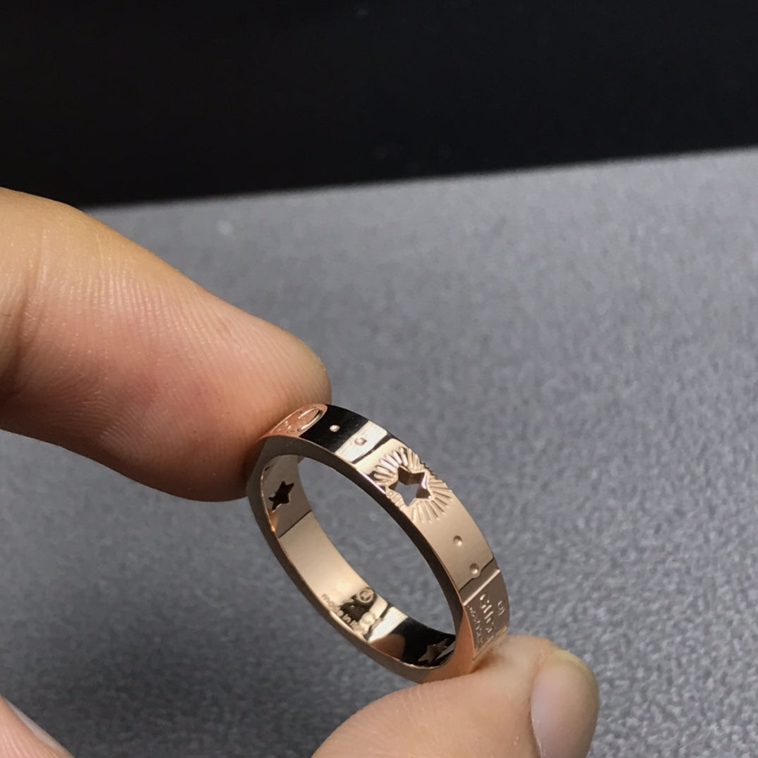 Luxury Gucci ICON RING WITH STAR