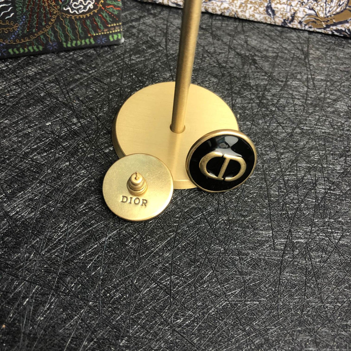 Luxury DiorSTUD ONYX EARRINGS