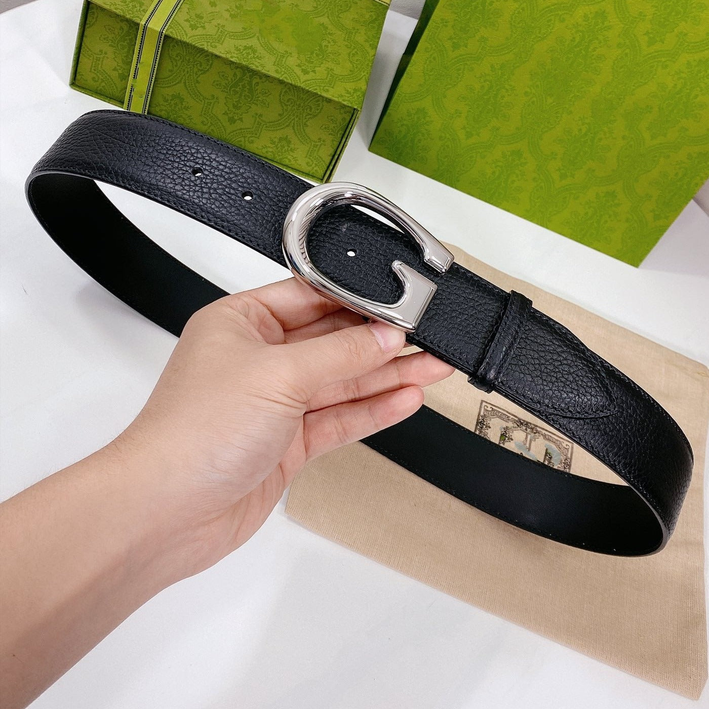 Luxury Gucci G BELT SILVER BUCKLE BLACK LEATHER 4.0CM